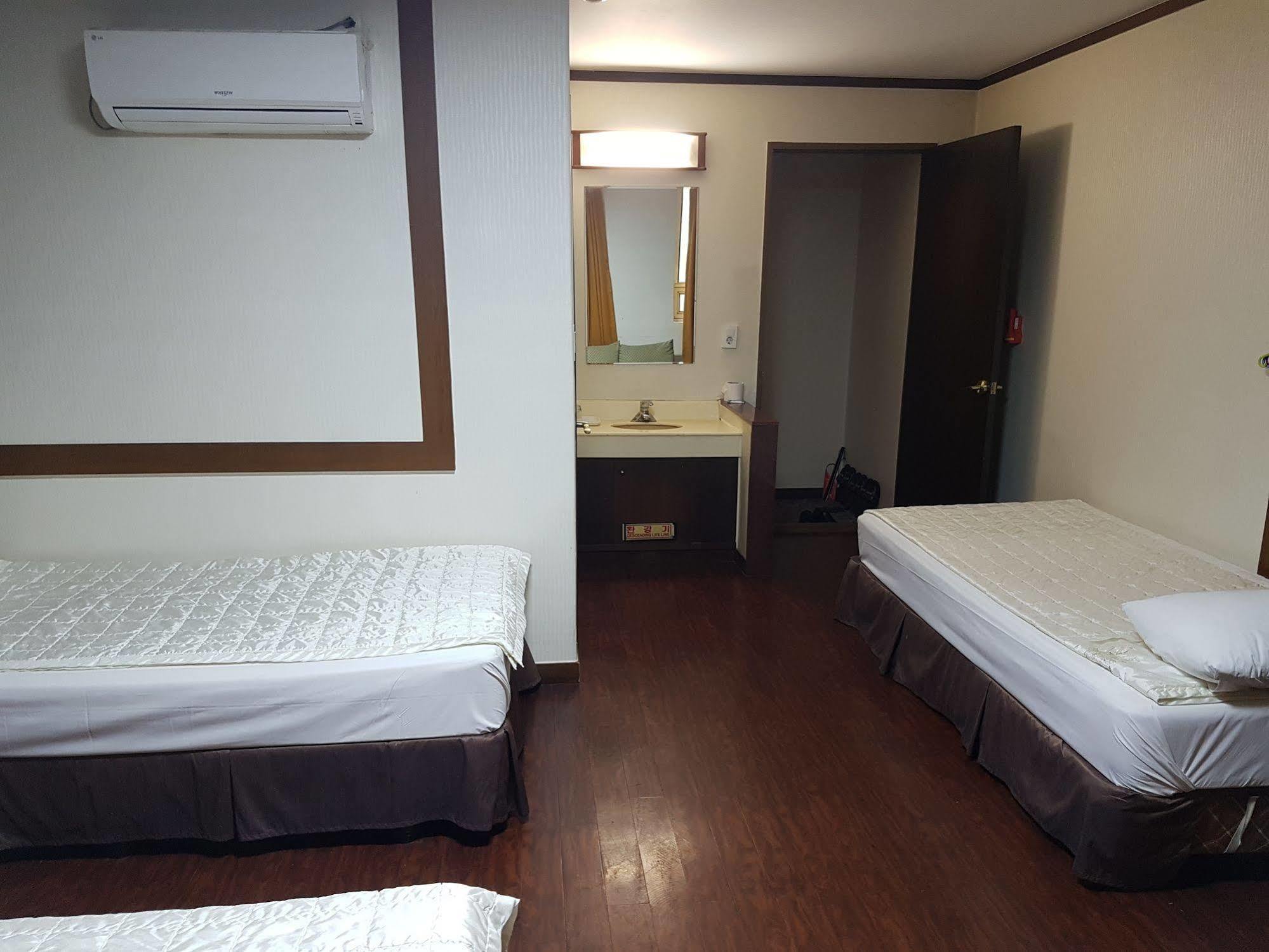 New Boolim Tourist Hotel ソウル特別市 エクステリア 写真